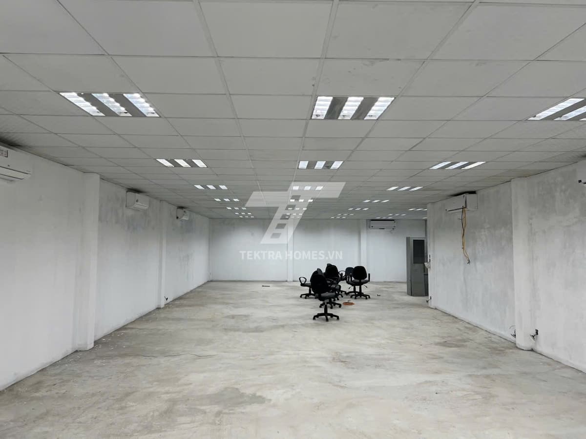 Cho thuê văn phòng tầng 2 mặt đường Mễ Trì