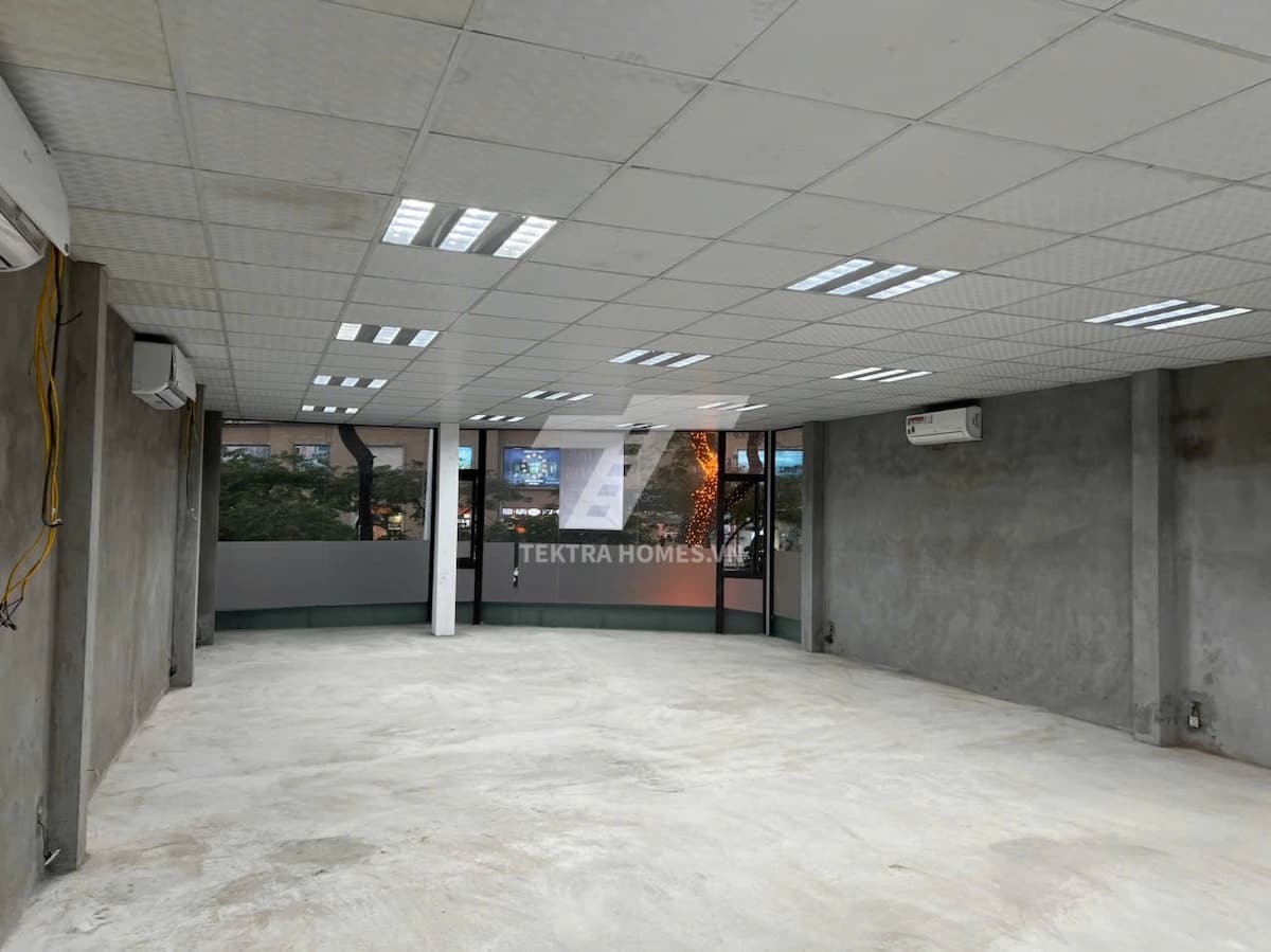 Cho thuê văn phòng tầng 2 mặt đường Mễ Trì