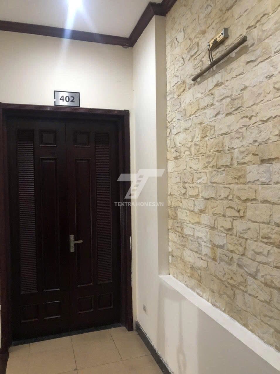 Cho thuê văn phòng ngăn sẵn 2 phòng ở lại được đường Trần Vỹ