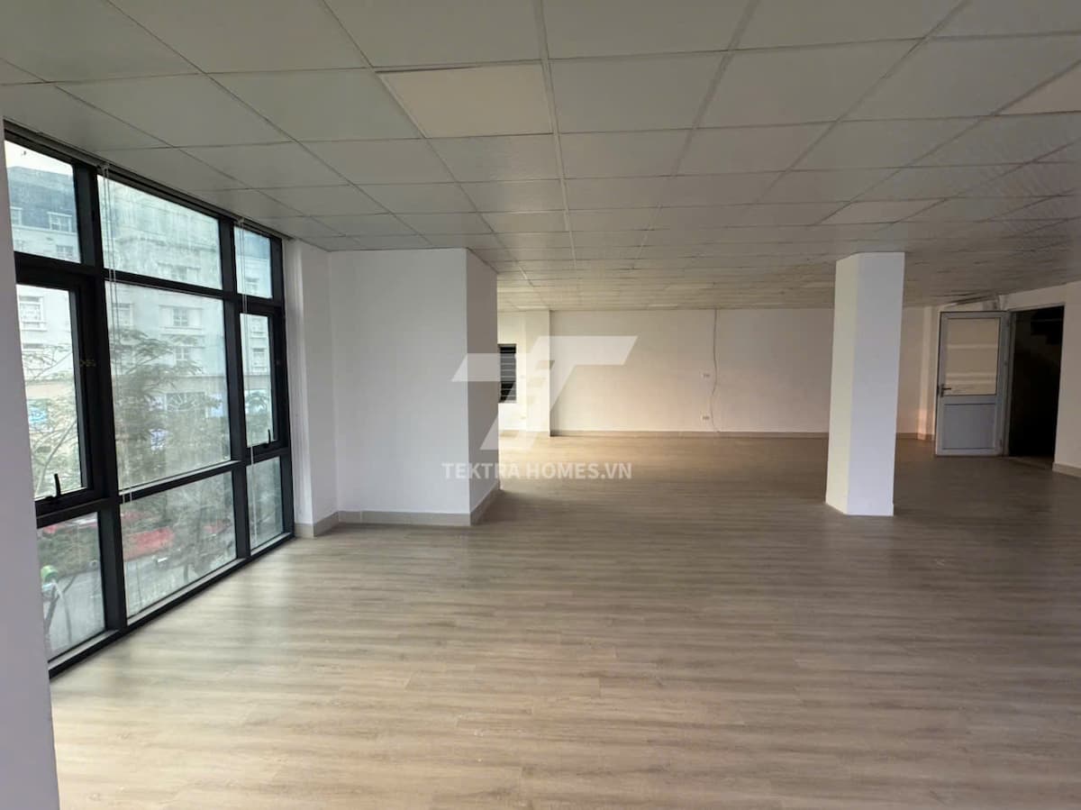 Cho thuê văn phòng 120m2 mặt đường Mễ Trì