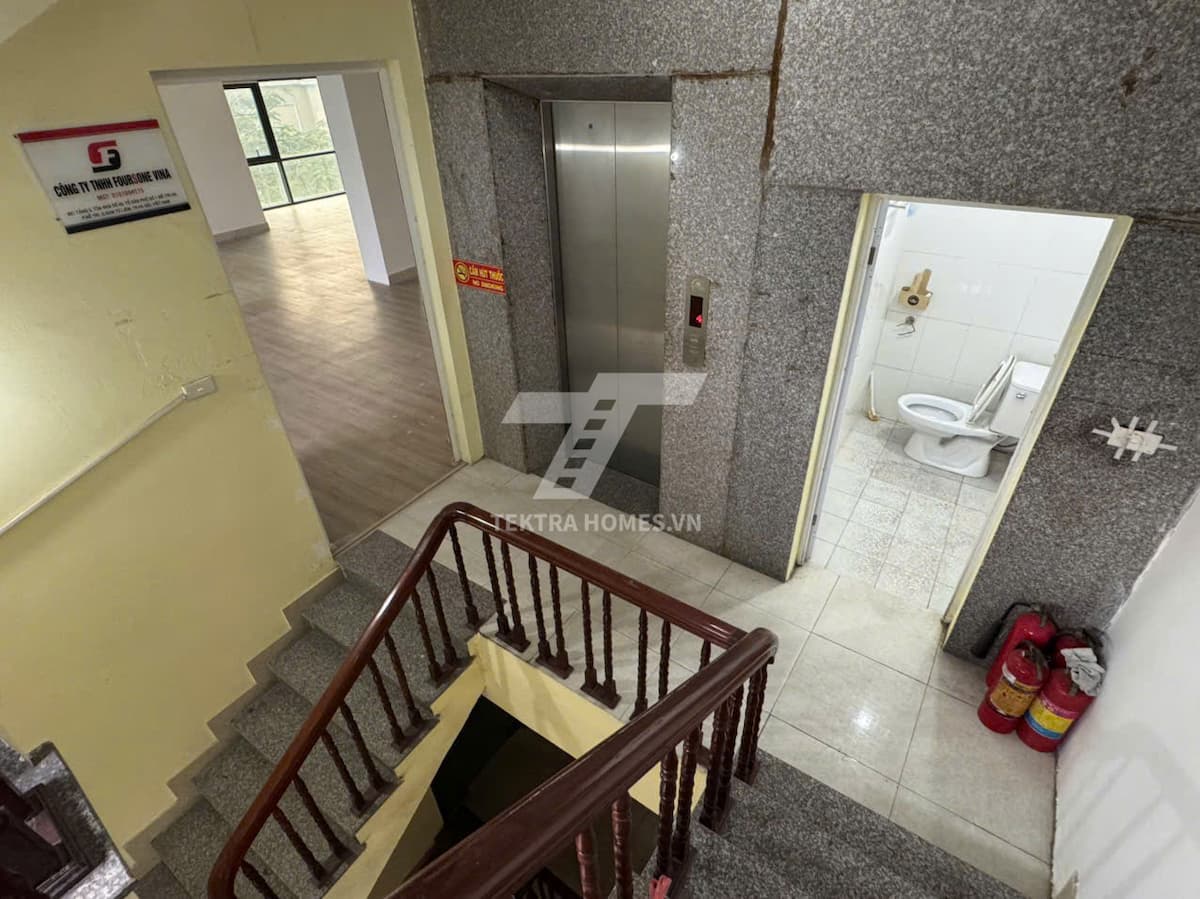 Cho thuê văn phòng 120m2 mặt đường Mễ Trì