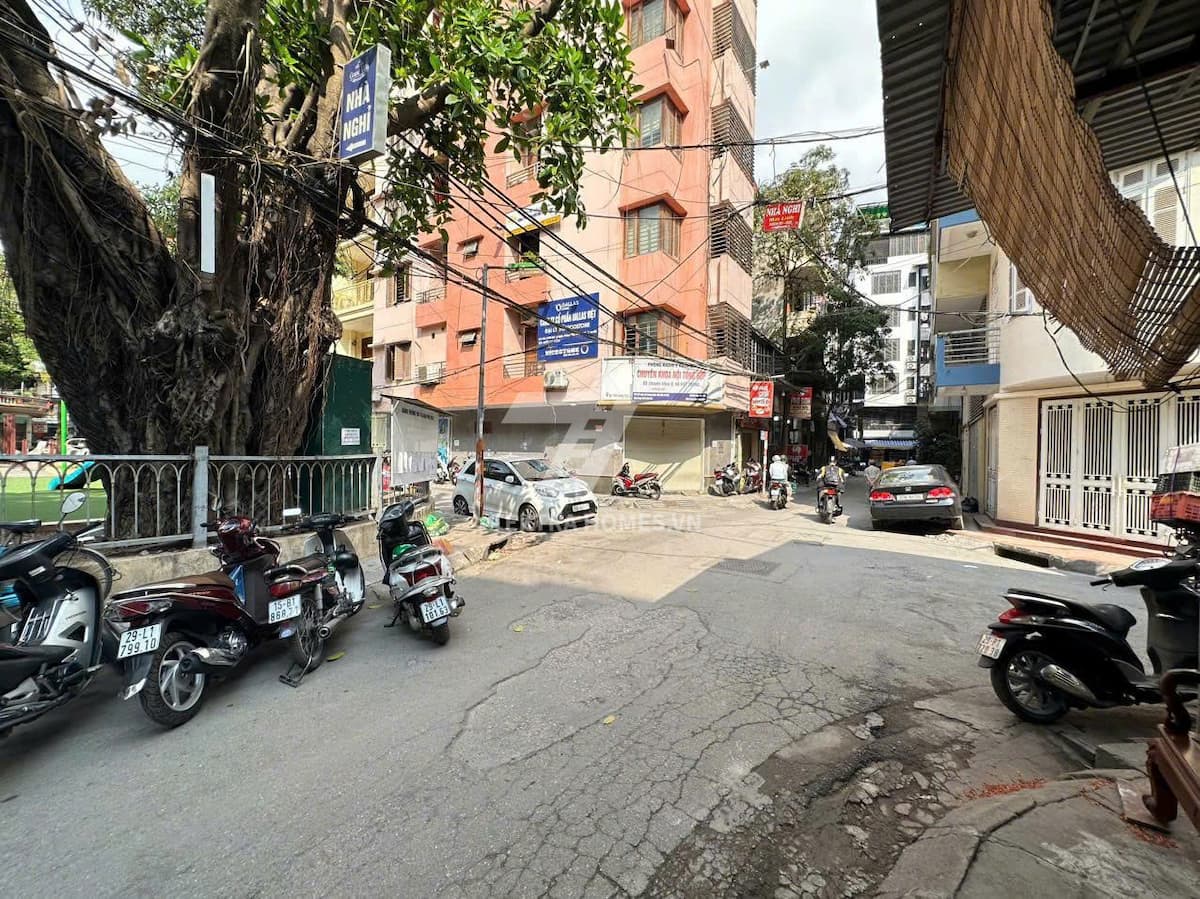 Cho thuê văn phòng 2 mặt tiền ngõ 124 Hoàng ngân