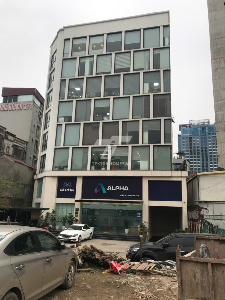 Cho thuê văn phòng ngã tư phố Láng Hạ