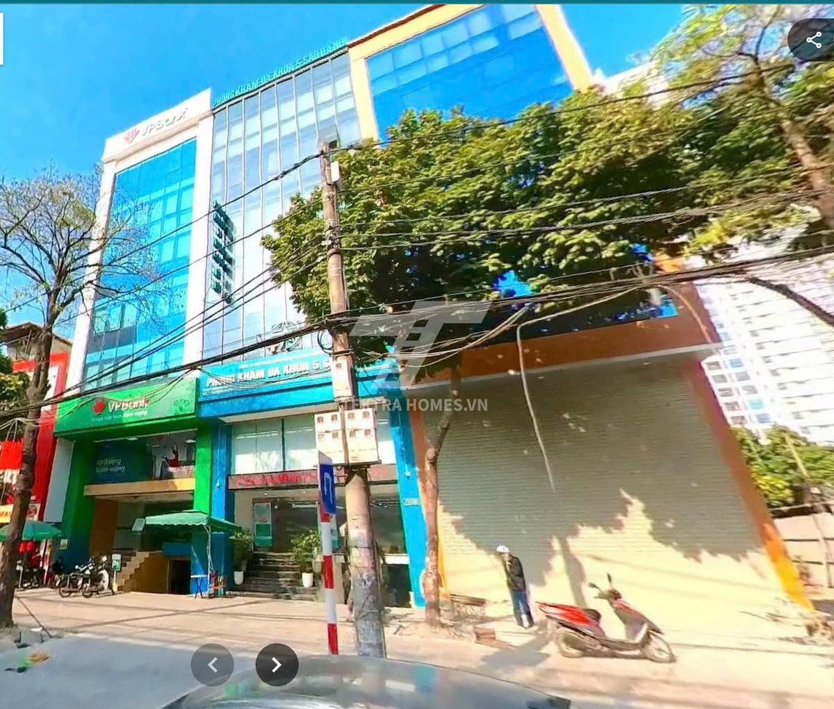 Cho thuê nguyên căn tại mặt đường Hồ Tùng Mậu.