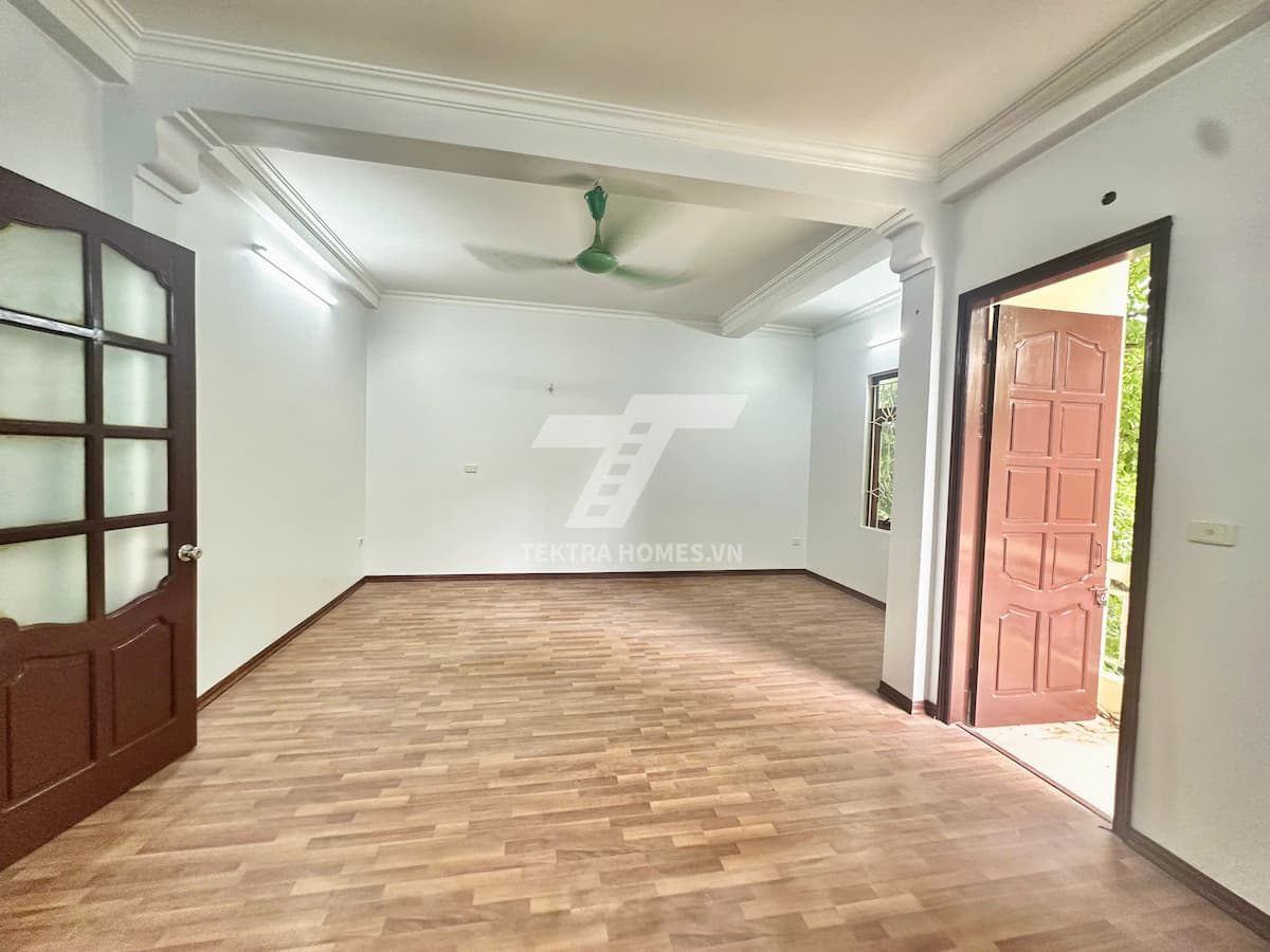 Cho thuê nguyên căn trục đường Khuất Duy Tiến