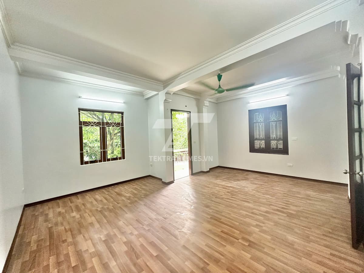 Cho thuê nguyên căn trục đường Khuất Duy Tiến