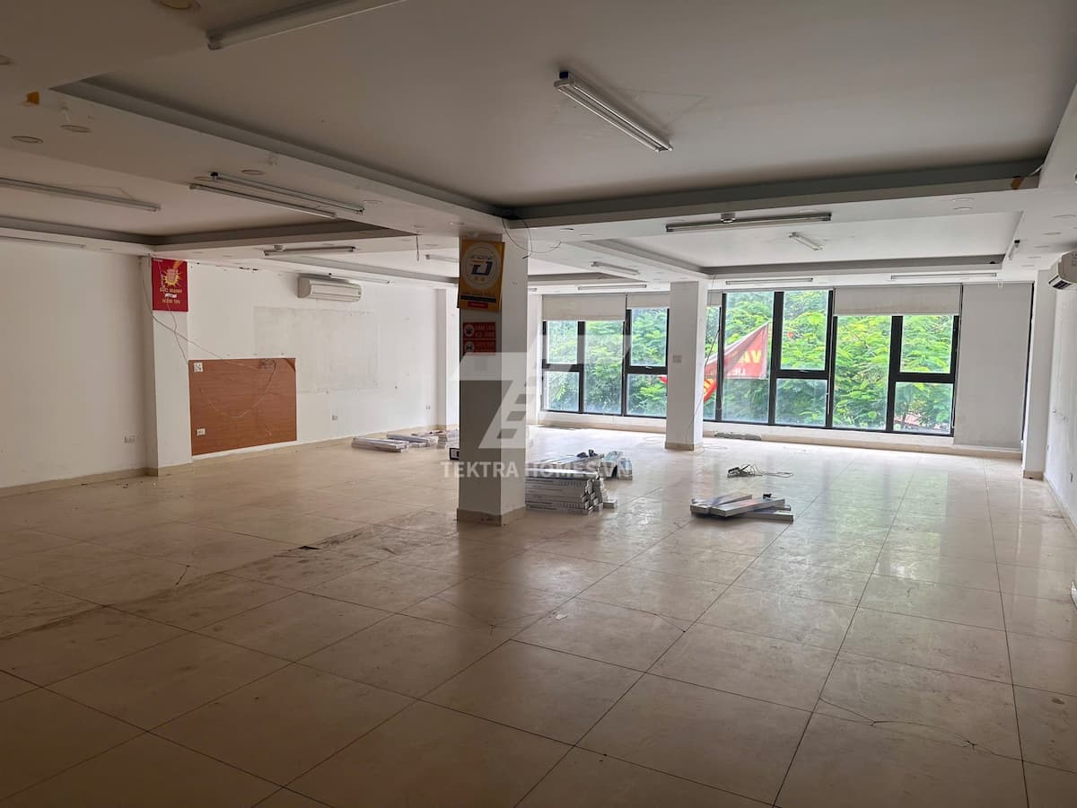 Cho thuê văn phòng view thoáng phố Duy Tân