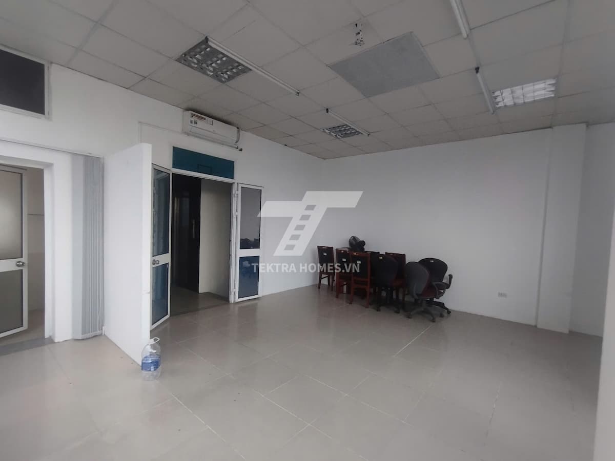 Cho thuê văn phòng lô góc 3 mặt thoáng đường Trần Vỹ