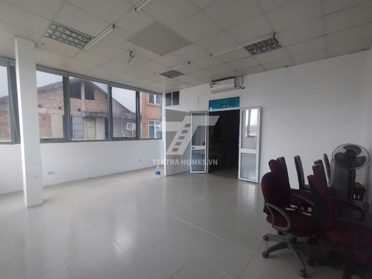 Cho thuê văn phòng lô góc 3 mặt thoáng đường Trần Vỹ