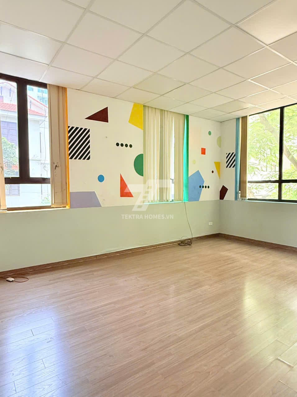 Cho thuê văn phòng ngăn sẵn 3 phòng tại Mễ Trì Hạ