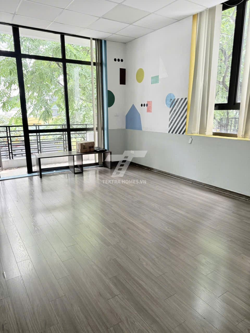 Cho thuê văn phòng ngăn sẵn 3 phòng tại Mễ Trì Hạ