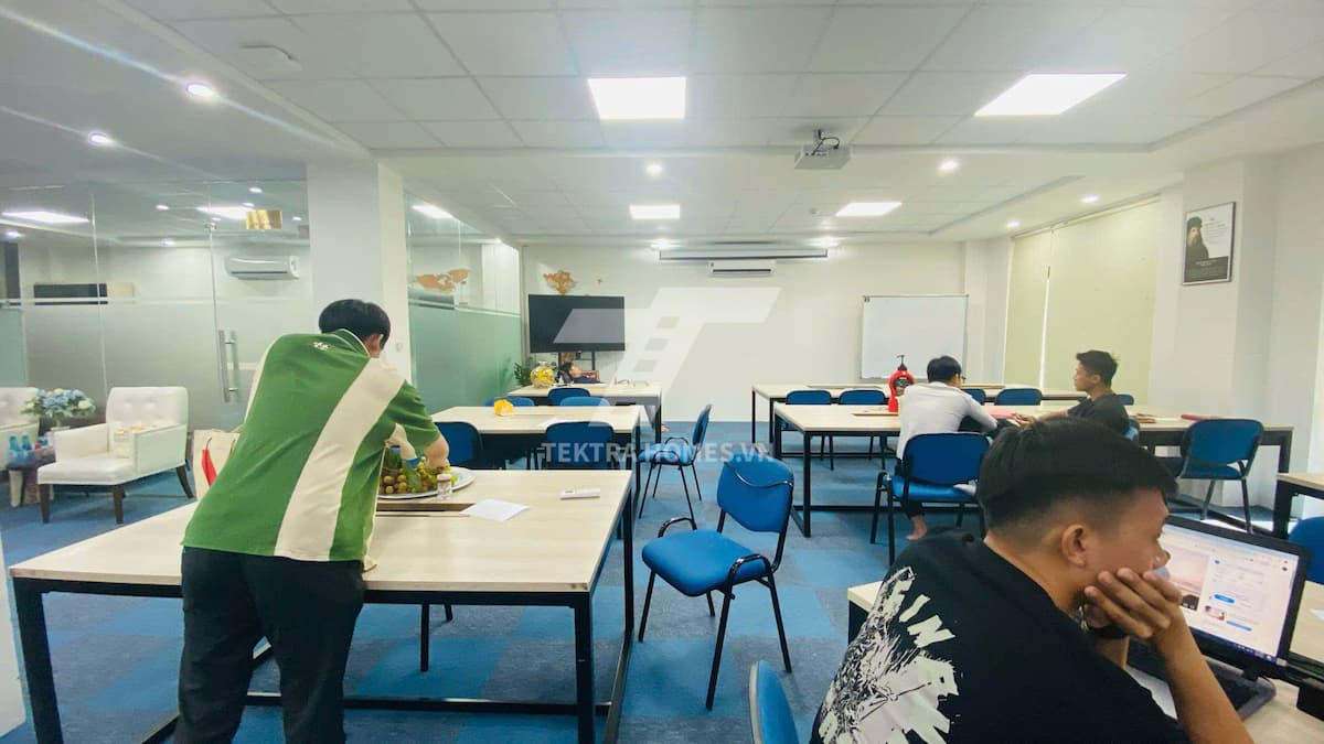 Cho thuê văn phòng trục đường Mạc Thái Tông