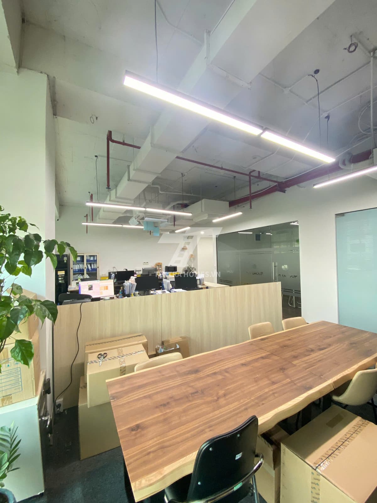 Cho thuê văn phòng có sẵn nội thất tòa N03T1