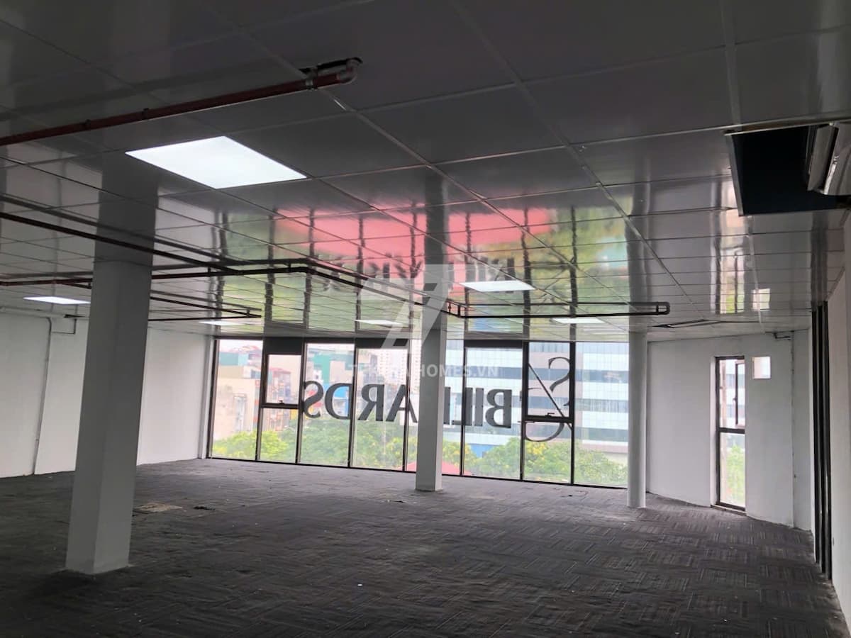 Cho thuê văn phòng 2 mặt thoáng đường Dương Khuê