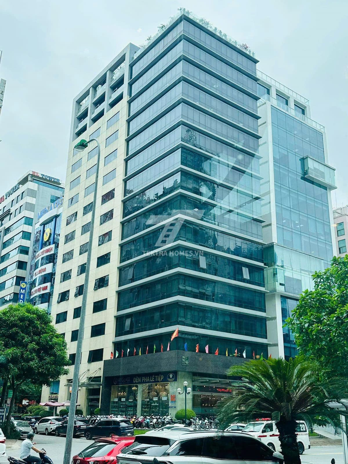 Cho thuê văn phòng trọn gói diện tích đa dạng, đầy đủ nội thất tại 82 Duy Tân