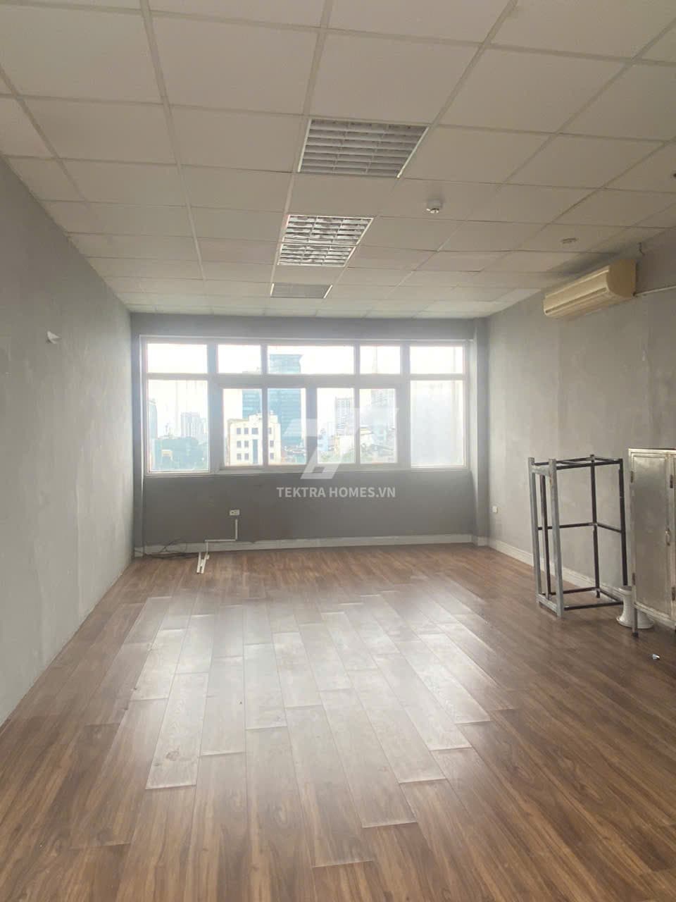 Cho thuê văn phòng mặt đường Hoàng Quốc Việt