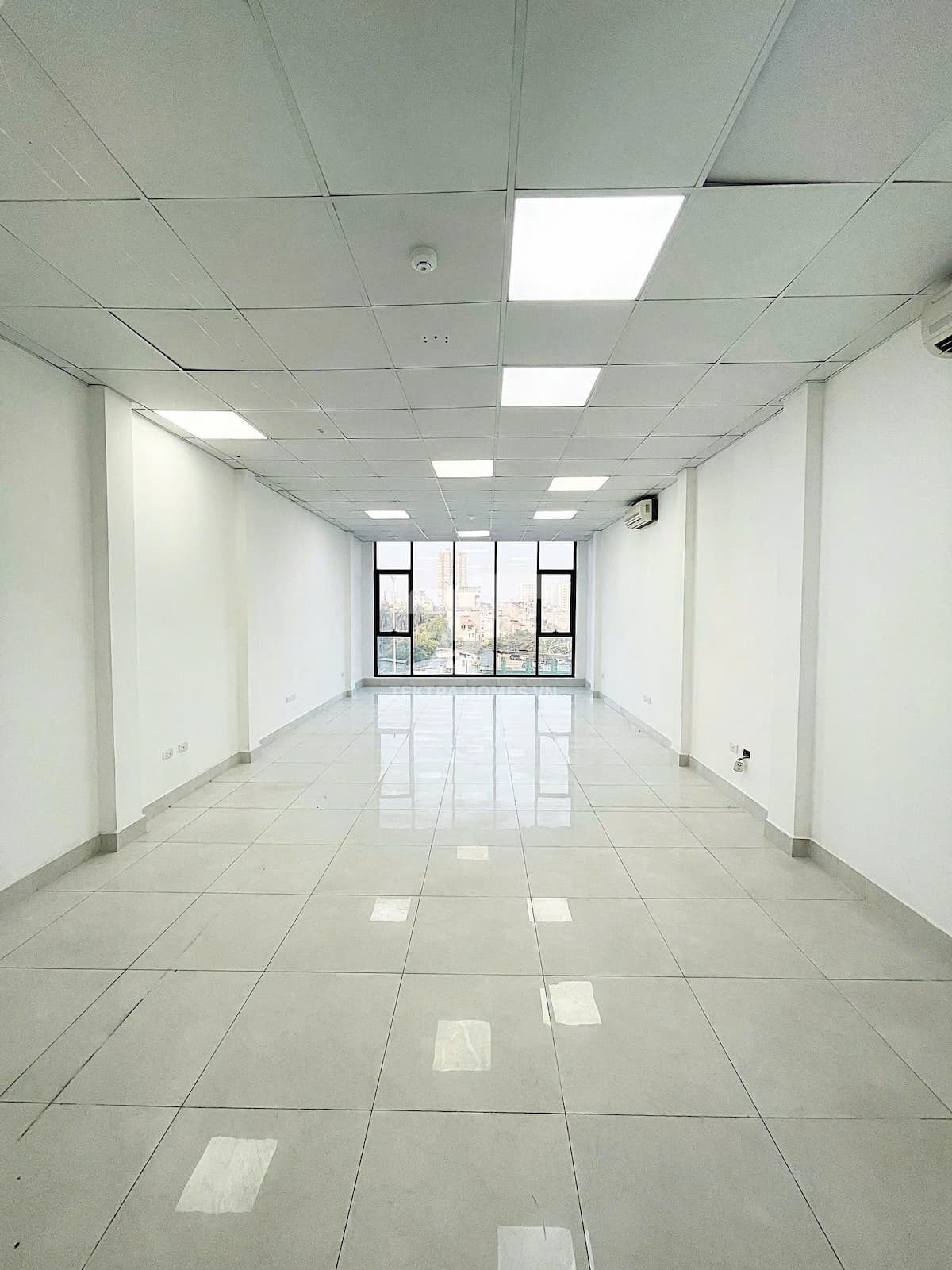 Cho thuê văn phòng mặt trục đường Nguyễn Xiển