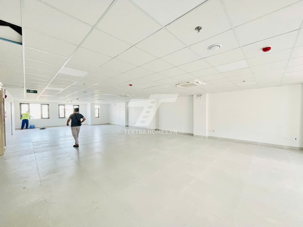 Cho thuê văn phòng mặt đường Ô Chợ Dừa