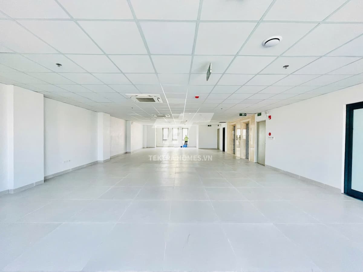 Cho thuê văn phòng mặt đường Ô Chợ Dừa