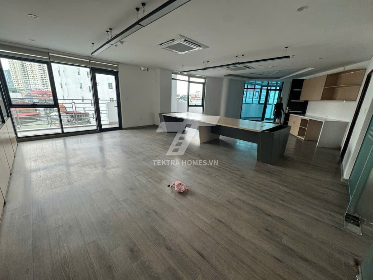 Cho thuê văn phòng mặt đường Dịch Vọng Hậu