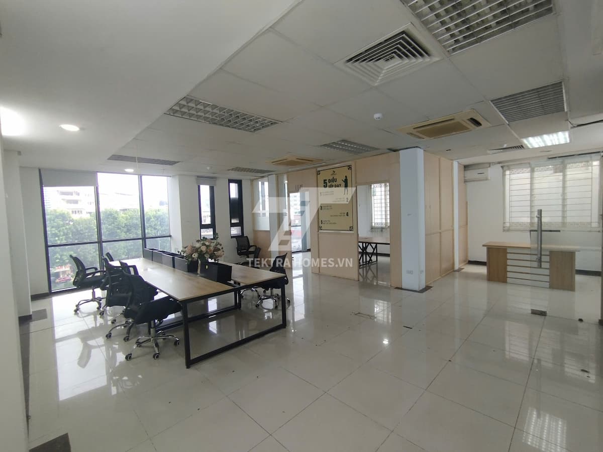 Cho thuê văn phòng 80m2 đường Nguyễn Khang