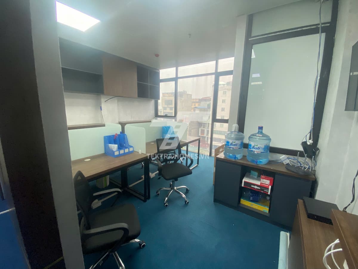 Cho thuê văn phòng nhỏ full nội thất trục đường Nguyễn Hoàng